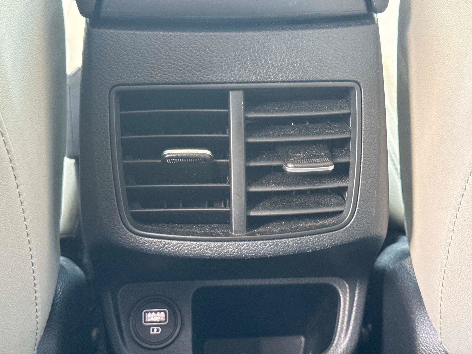 Used 2023 Kia Seltos SX AWD/4WD image 16