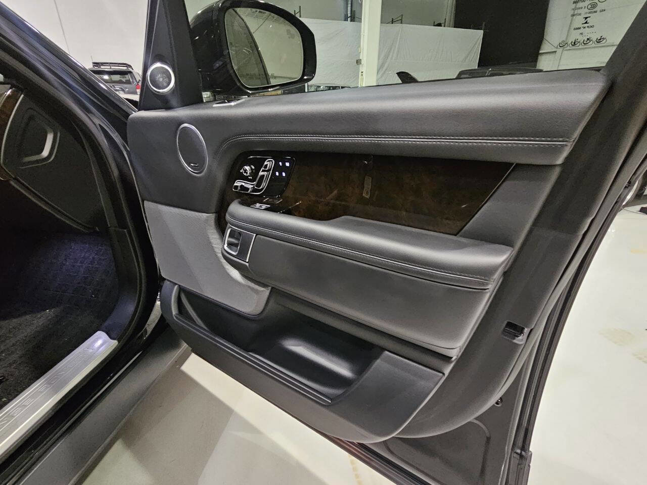 Used 2021 Land Rover Range Rover P525 Westminster Edition image 33