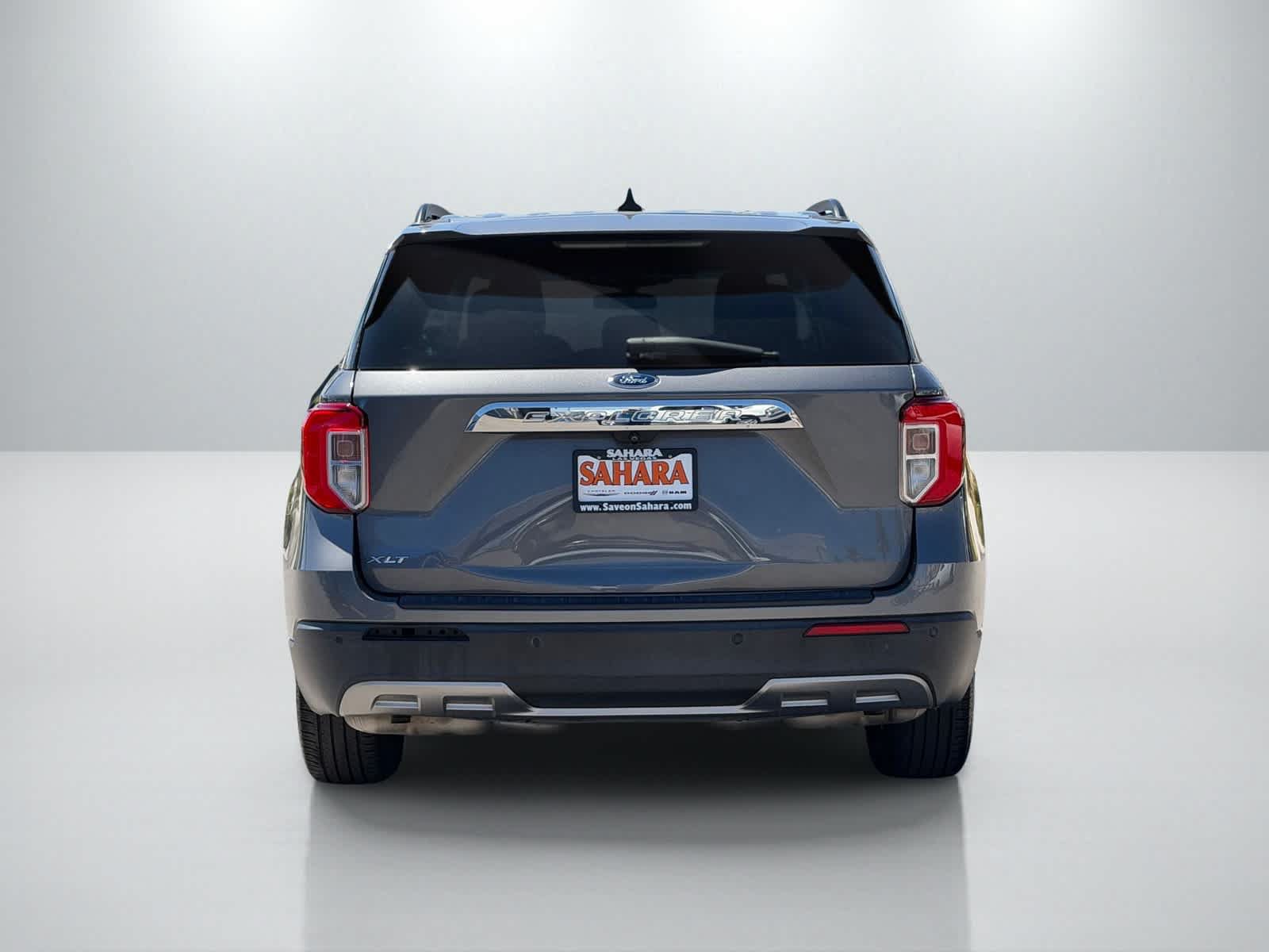 Used 2022 Ford Explorer XLT w/ Equipment Group 202A RWD image 5