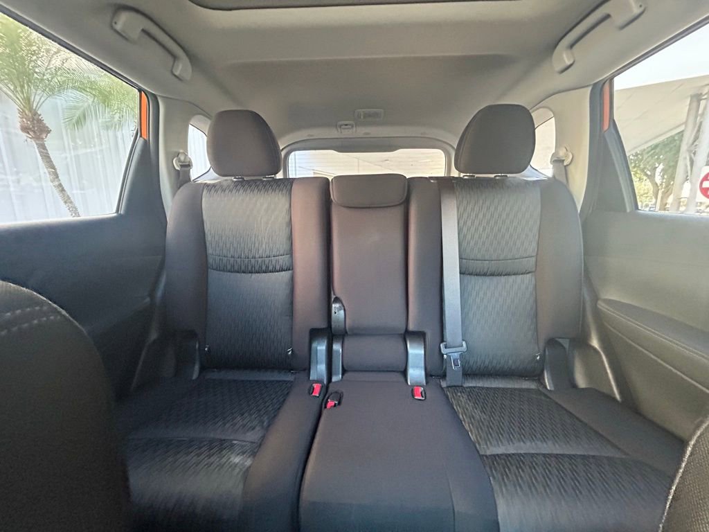 Used 2020 Nissan Rogue SV w/ Sun & Sound Touring Package image 13