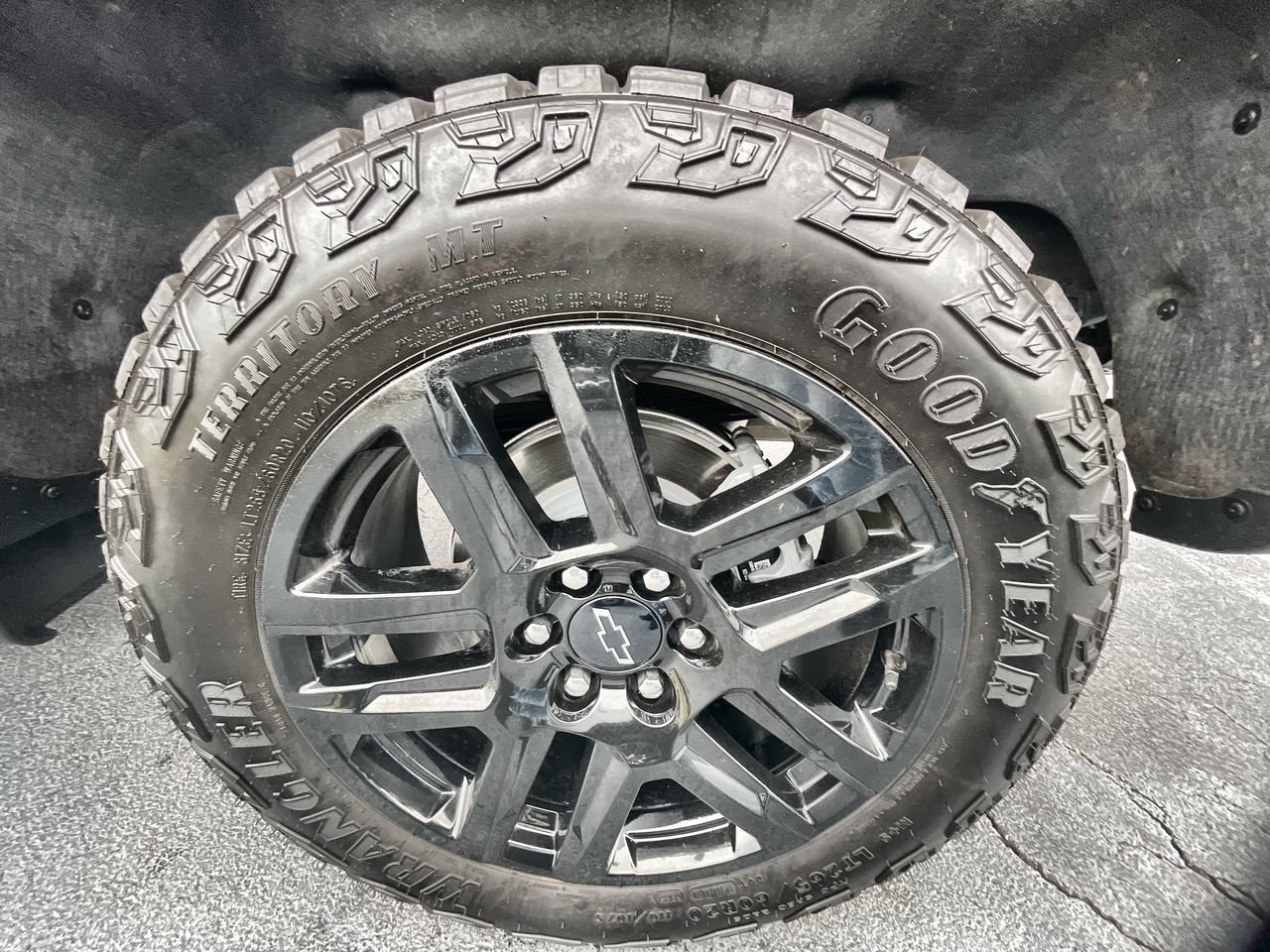 Used 2026 Chevrolet Silverado 1500 Custom Trail Boss AWD/4WD image 32
