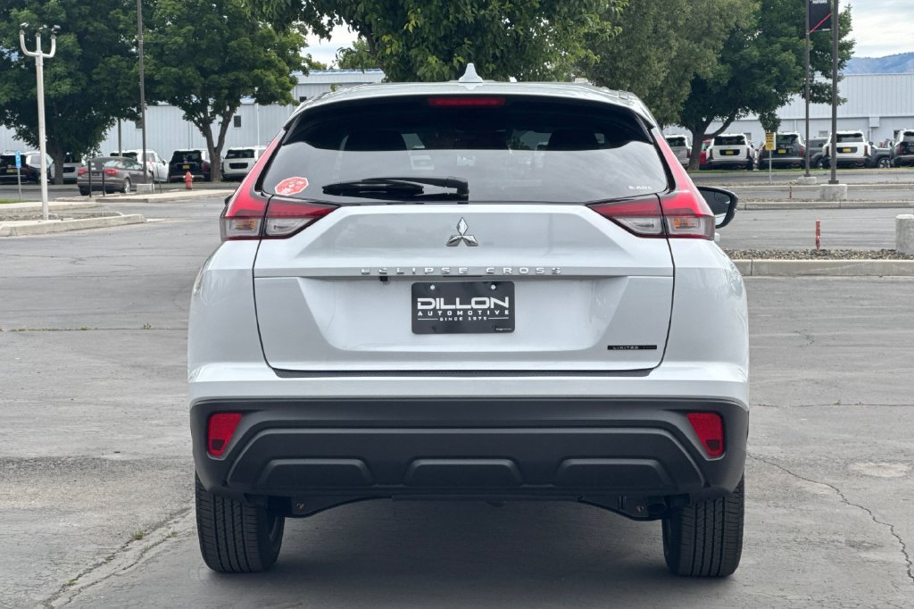 New 2026 Mitsubishi Eclipse Cross LE AWD/4WD image 8