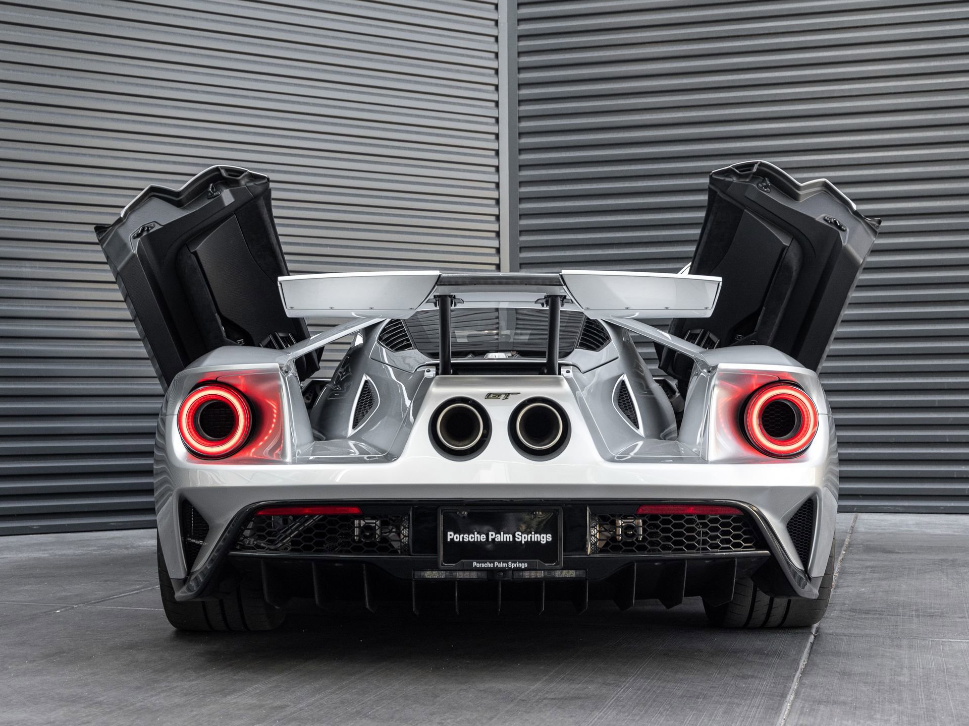 Used 2018 Ford GT image 33
