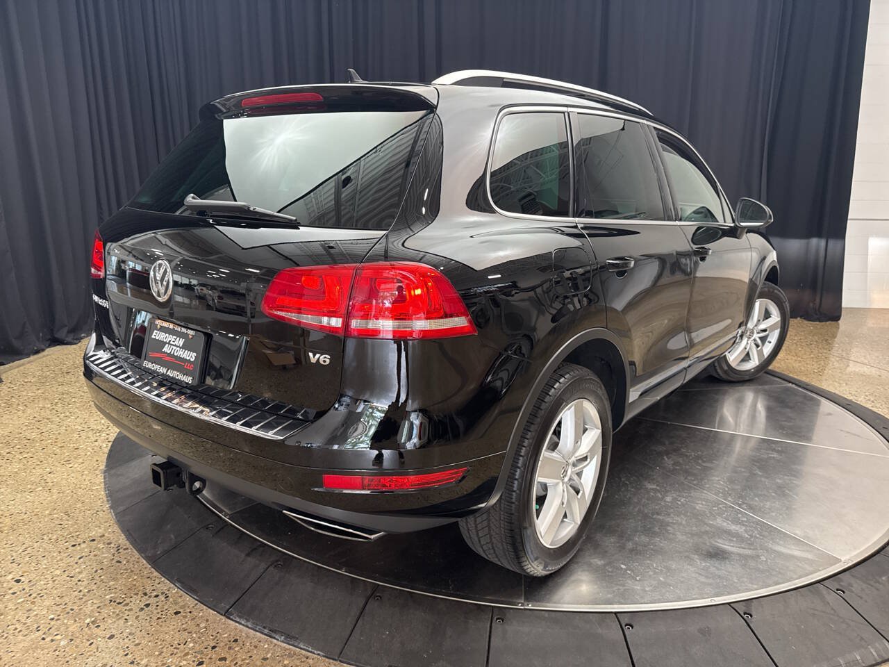 Used 2012 Volkswagen Touareg VR6 AWD/4WD image 5