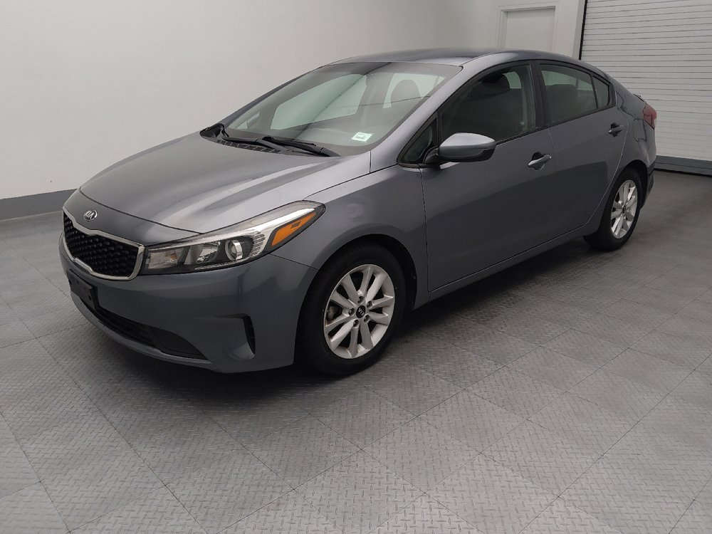 Used 2017 Kia Forte S FWD image 2