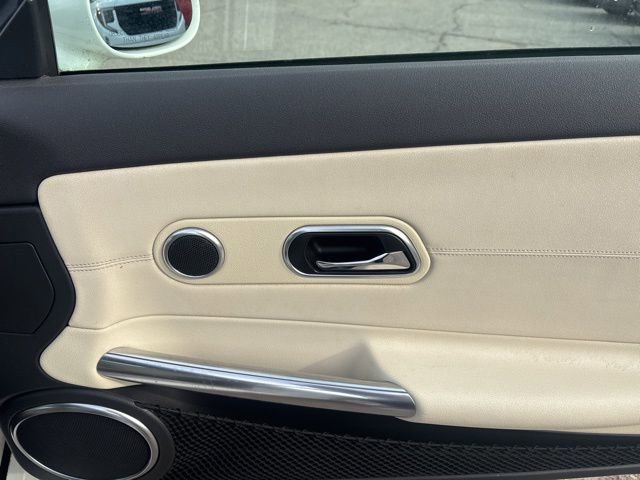Used 2005 Chrysler Crossfire Limited image 10