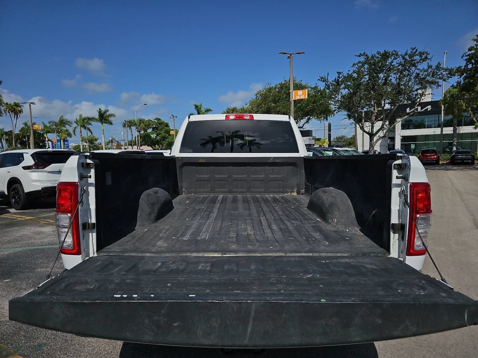 Used 2022 RAM 3500 Tradesman AWD/4WD image 12