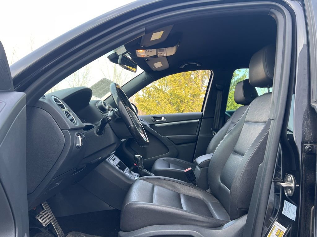 Used 2016 Volkswagen Tiguan R-Line FWD image 11
