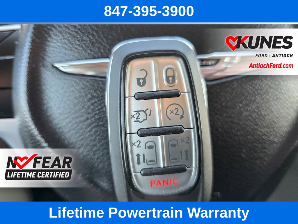 Used 2022 Chrysler Voyager LX image 54