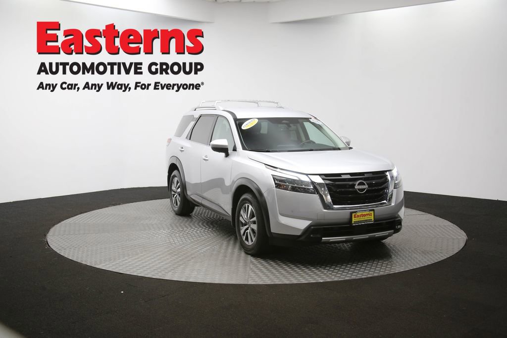 Used 2023 Nissan Pathfinder SL image 49