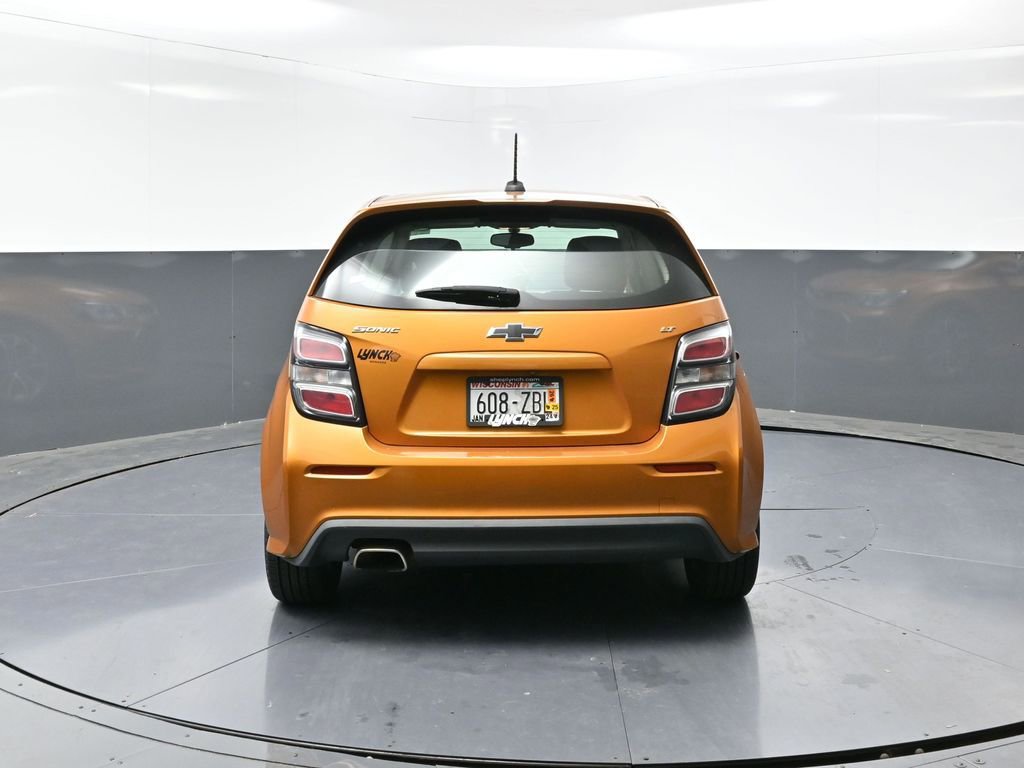 Used 2018 Chevrolet Sonic LT w/ Convenience Package image 10