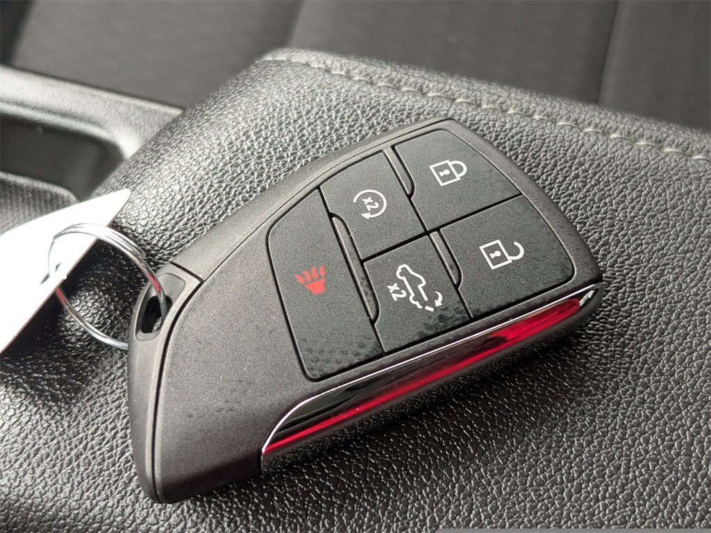 Used 2025 Chevrolet Silverado 2500 Custom w/ Custom Value Package image 28