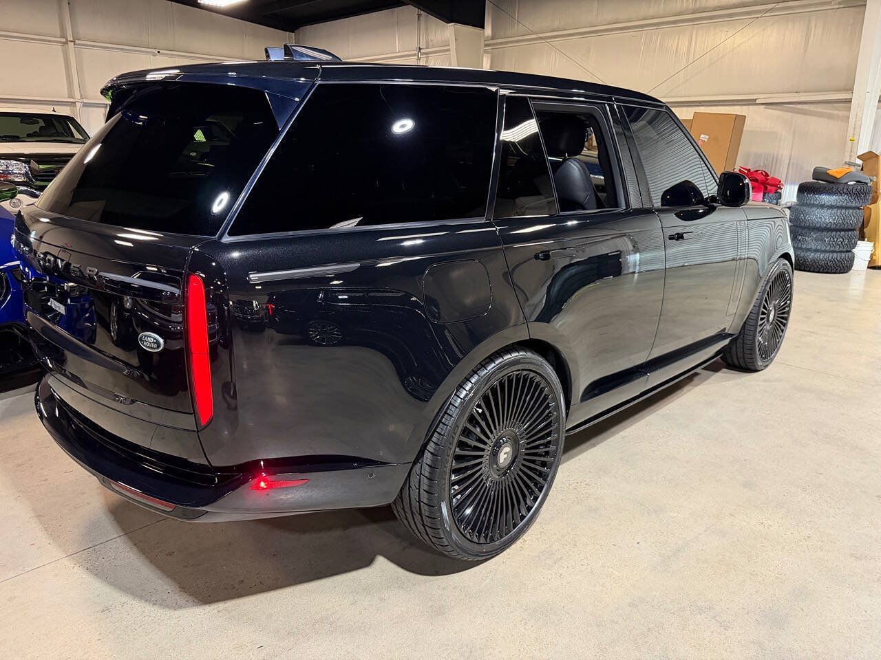 Used 2023 Land Rover Range Rover SE AWD/4WD image 7
