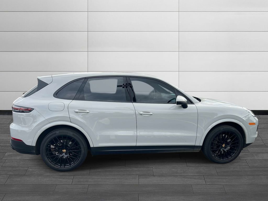 Used 2022 Porsche Cayenne AWD/4WD image 6