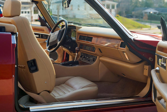 Used 1994 Jaguar XJS 4.0 Convertible RWD image 35