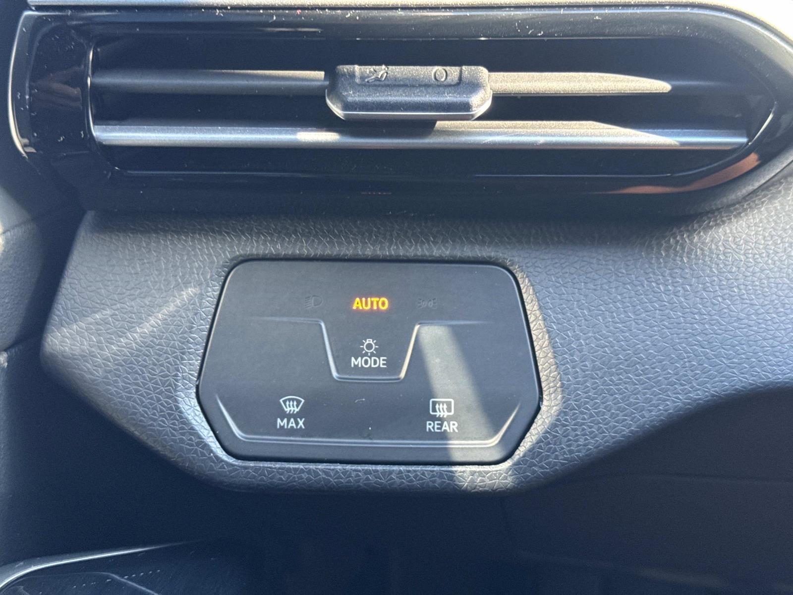 Used 2024 Volkswagen ID.4 Pro image 26