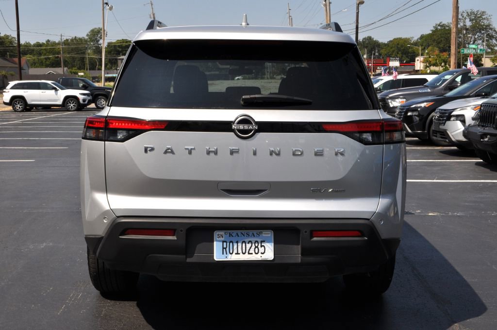Used 2024 Nissan Pathfinder SV image 5