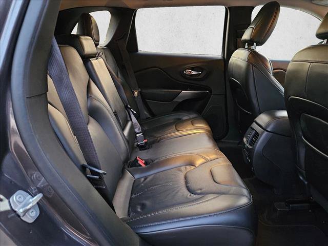 Used 2020 Jeep Cherokee Limited AWD/4WD image 16