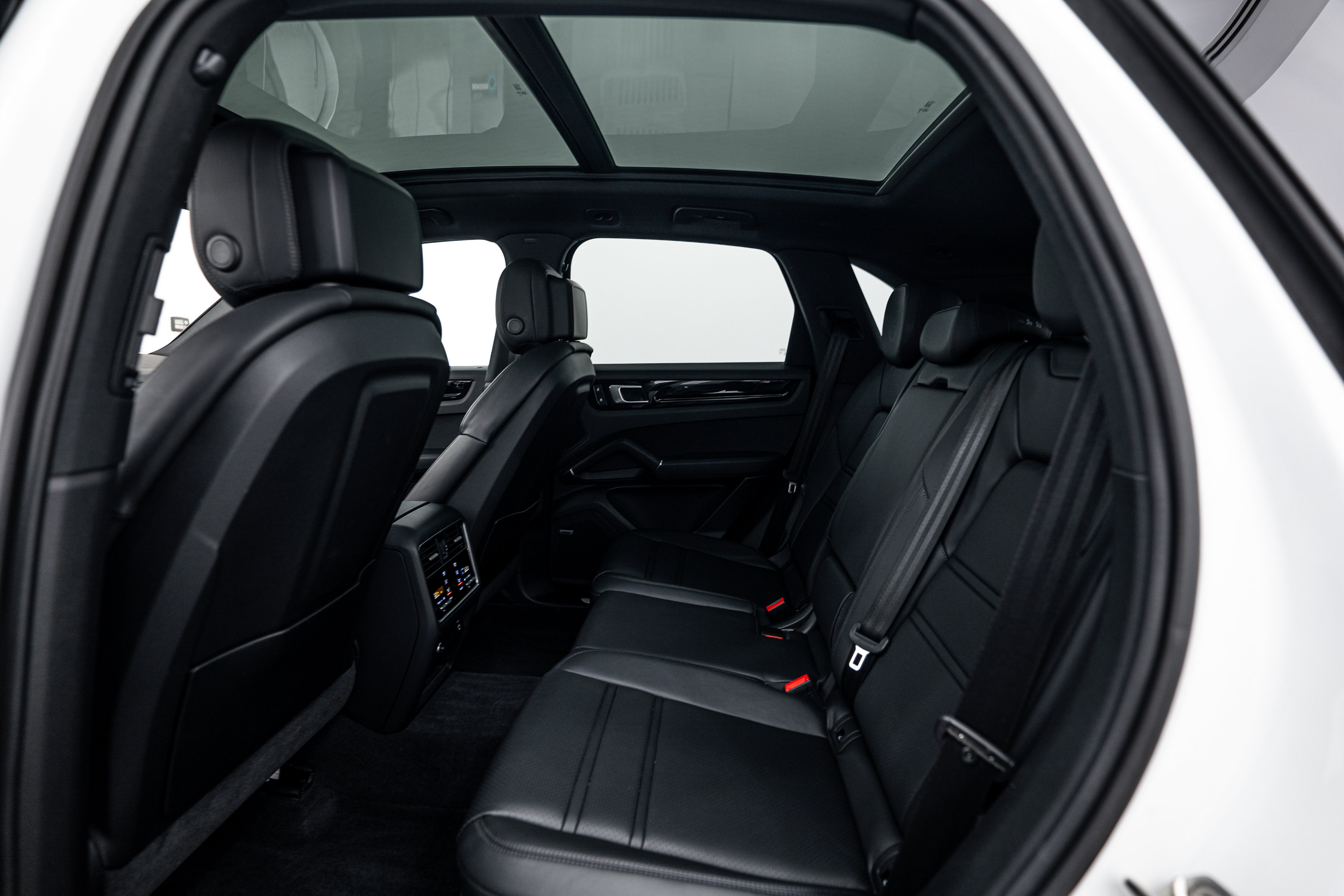 Certified 2023 Porsche Cayenne image 22