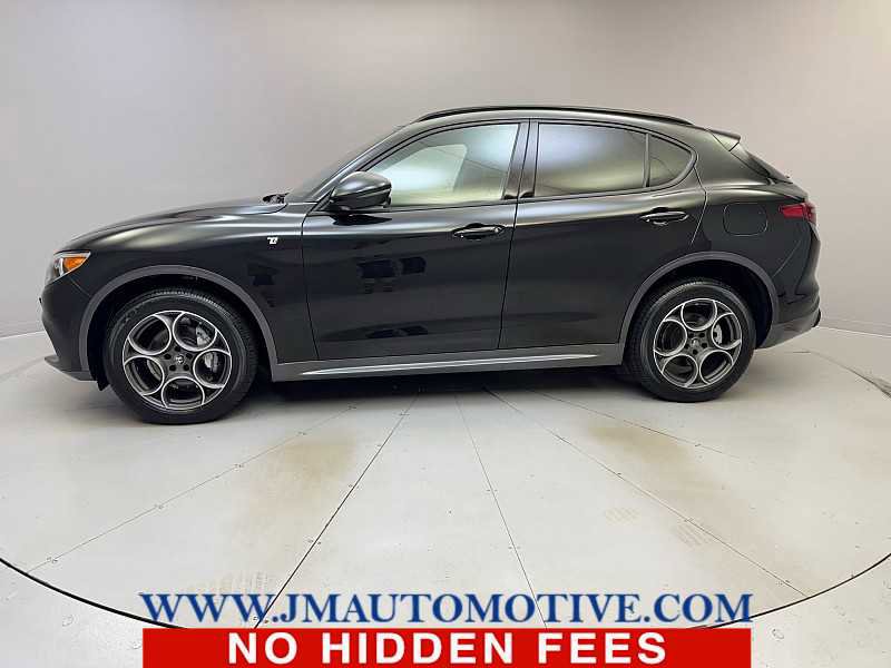Used 2022 Alfa Romeo Stelvio Ti w/ Active Assist Plus Package image 2