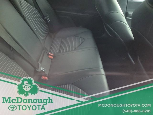 Used 2024 Toyota Camry SE image 40