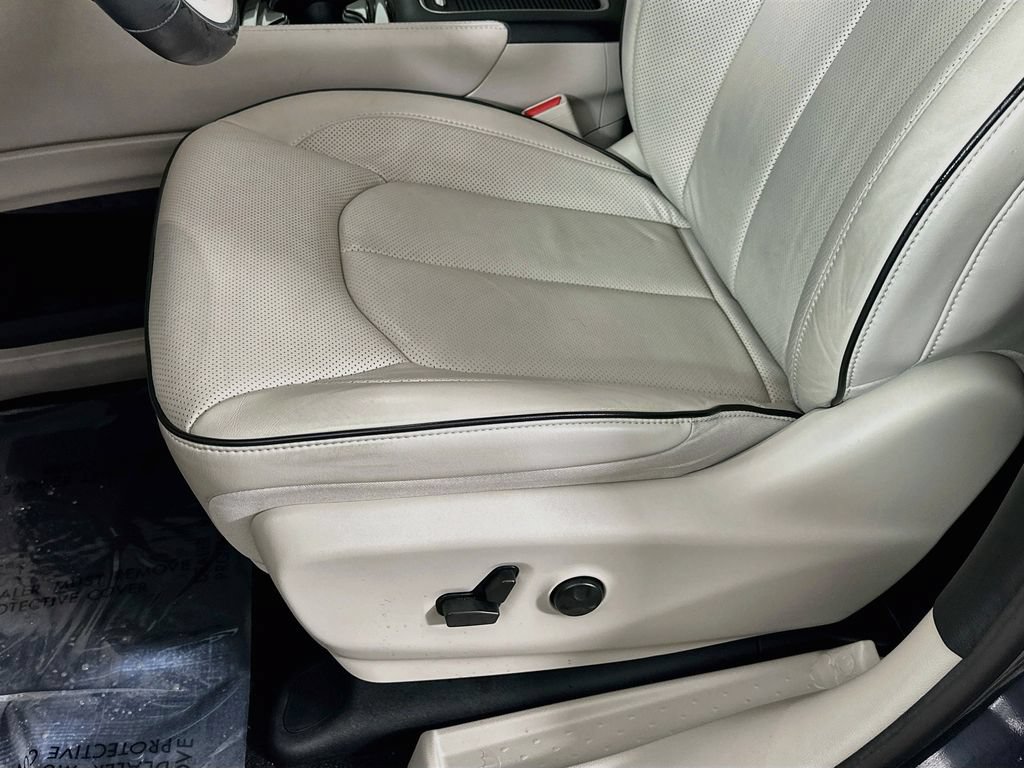 Certified 2021 Chrysler Pacifica Limited w/ Premium & Safety Sphere Group AWD/4WD image 30