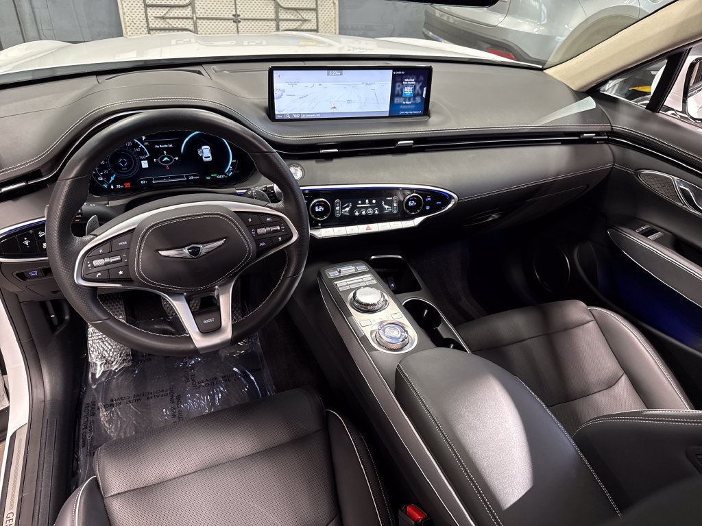 Used 2025 Genesis Electrified GV70 w/ Prestige Package AWD/4WD image 12