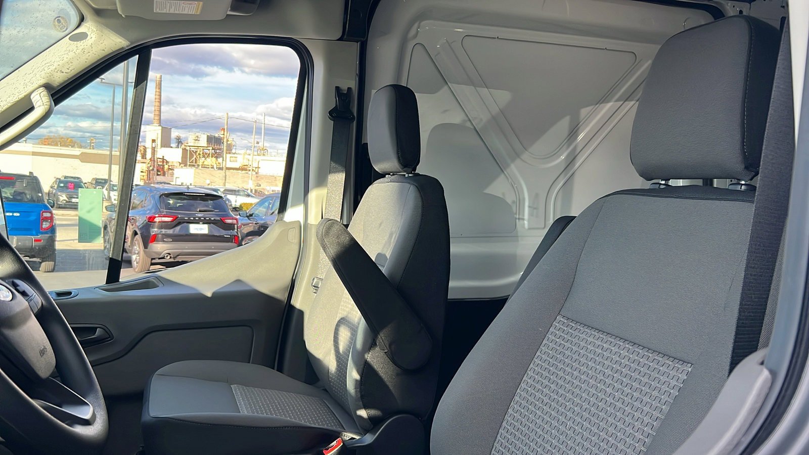 New 2026 Ford Transit 250 148 Medium Roof RWD image 28