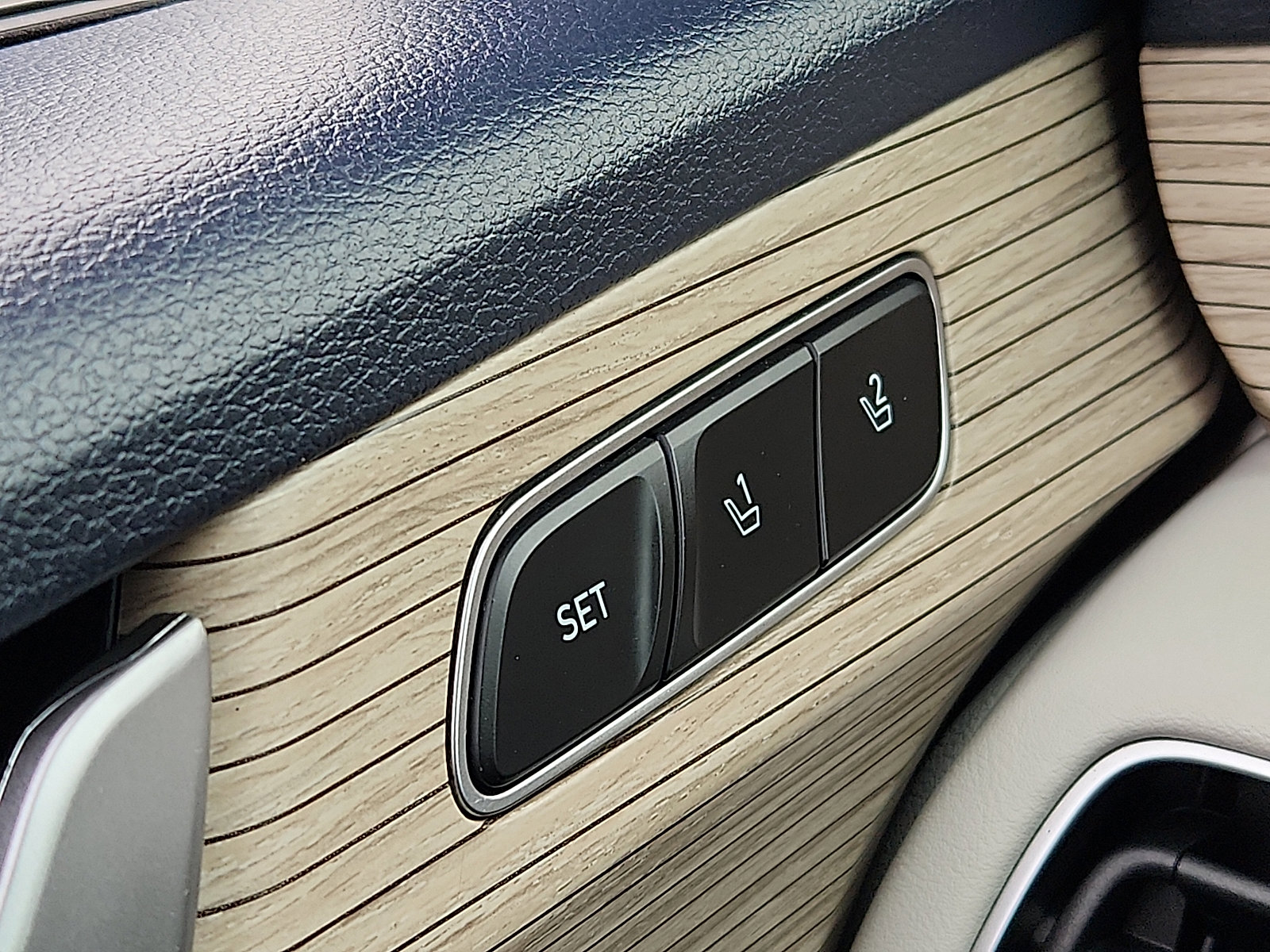 Used 2022 Hyundai Palisade SEL w/ 8P Bench Seat Package image 24