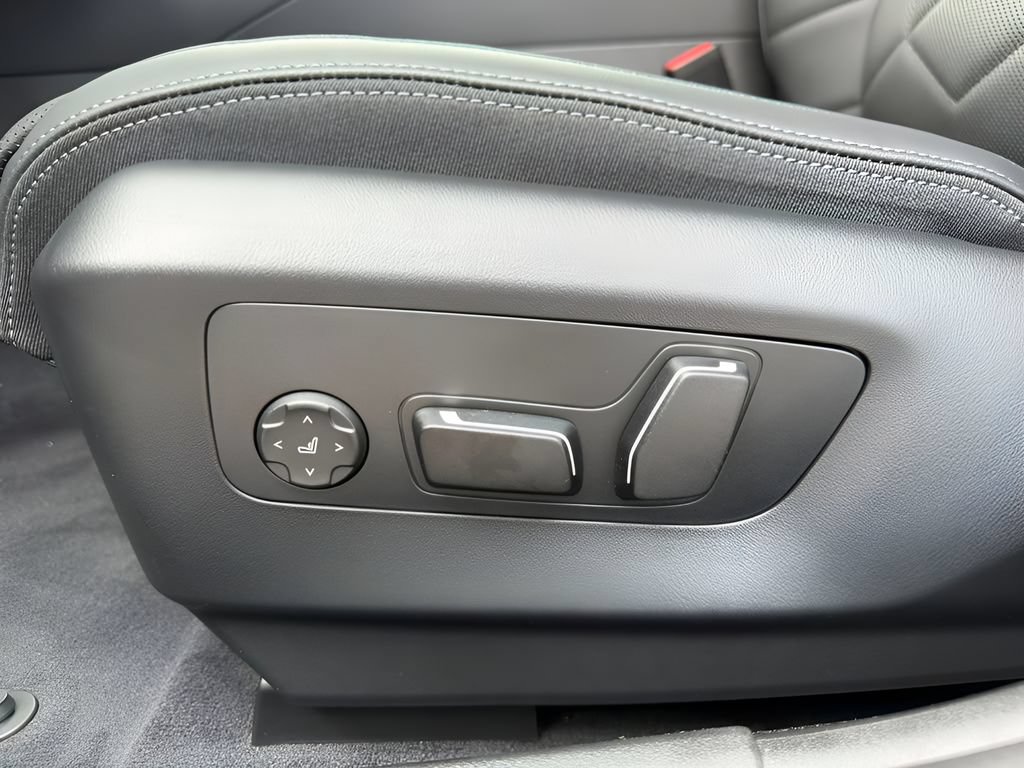 New 2027 BMW i5 eDrive40 w/ Premium Package RWD image 11