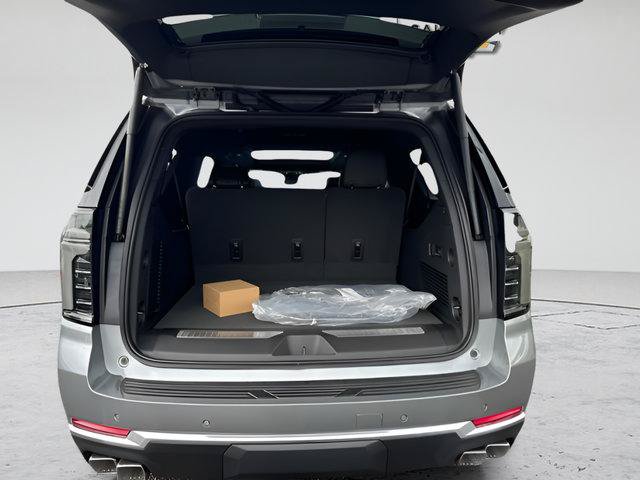 New 2026 Chevrolet Suburban High Country AWD/4WD image 7