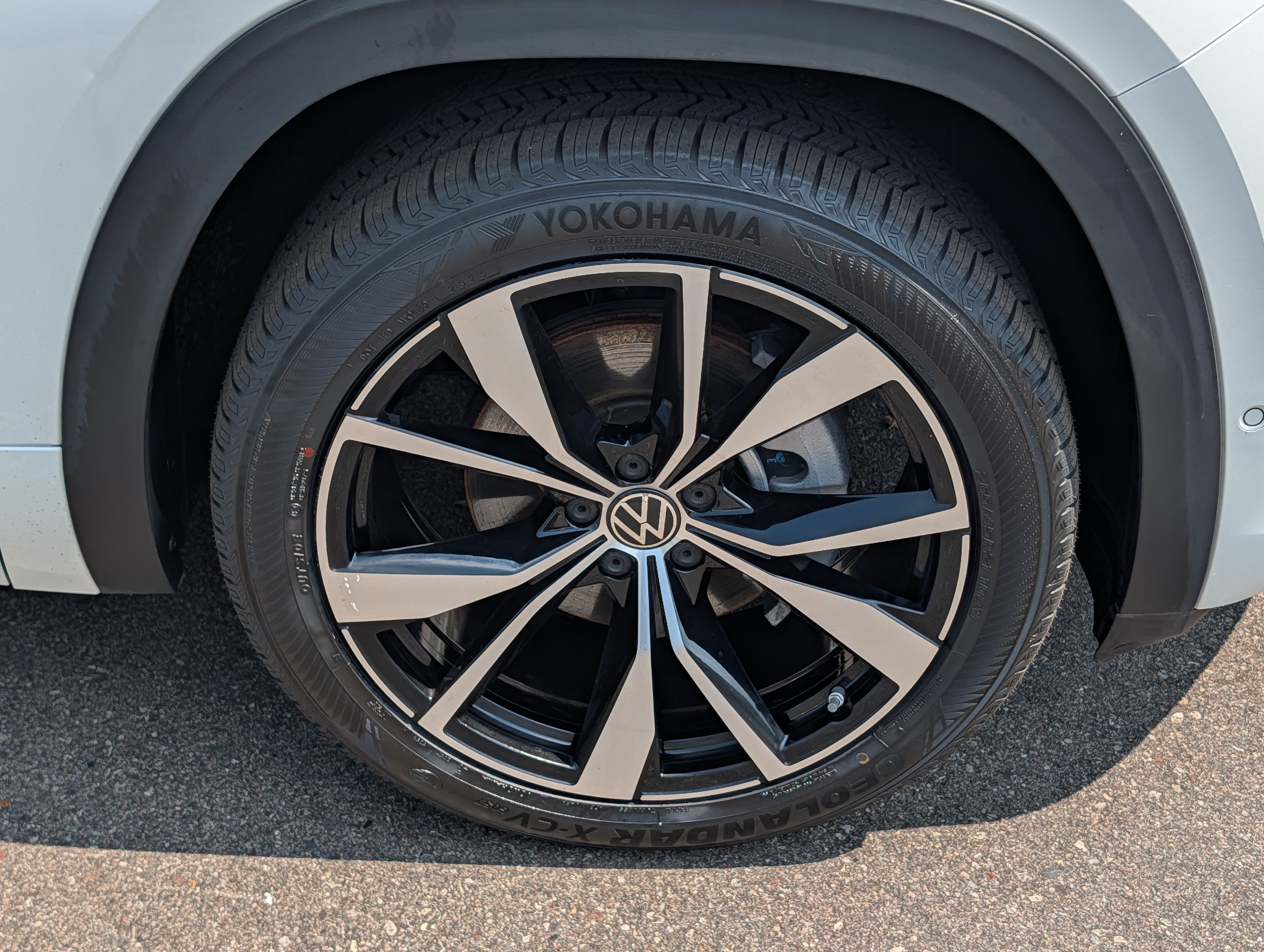Certified 2025 Volkswagen Atlas SEL Premium R-Line AWD/4WD image 15