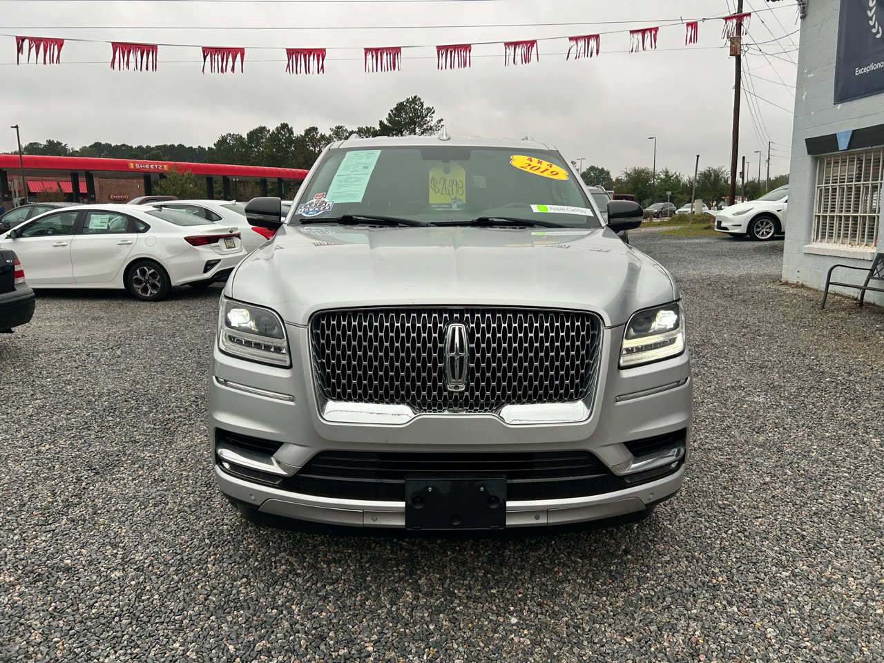 Used 2019 Lincoln Navigator Select image 8
