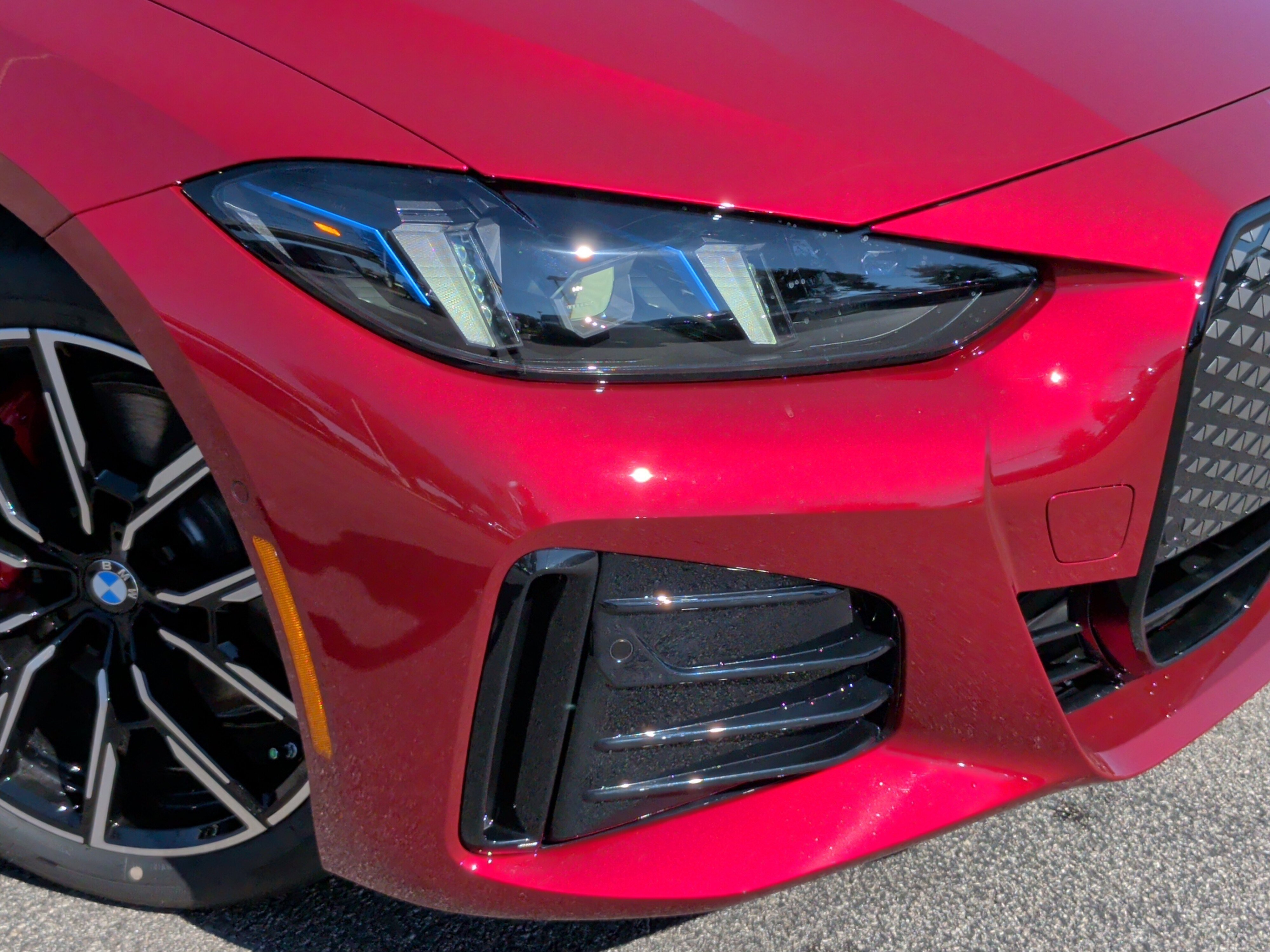 Certified 2025 BMW i4 eDrive40 w/ M Sport Package RWD image 5