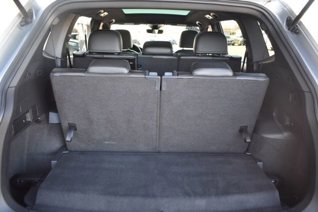 Used 2023 Volkswagen Tiguan SE R-Line image 39