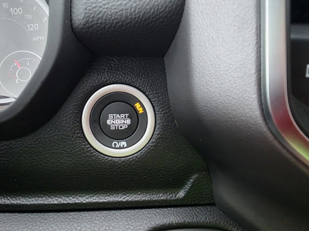 New 2026 RAM 1500 4x4 Crew Cab image 19