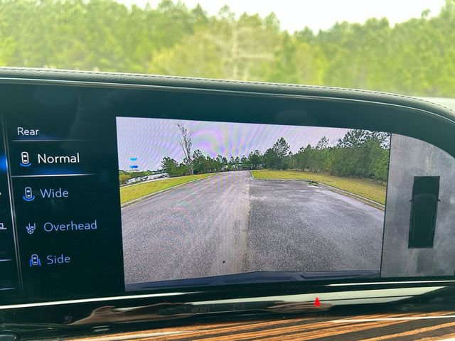 Used 2023 Cadillac Escalade Premium Luxury w/ Performance Package image 21