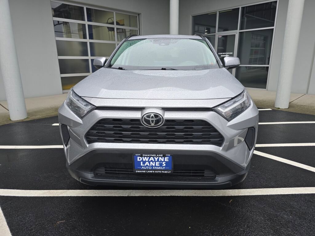 Used 2024 Toyota RAV4 XLE w/ Convenience Package image 2