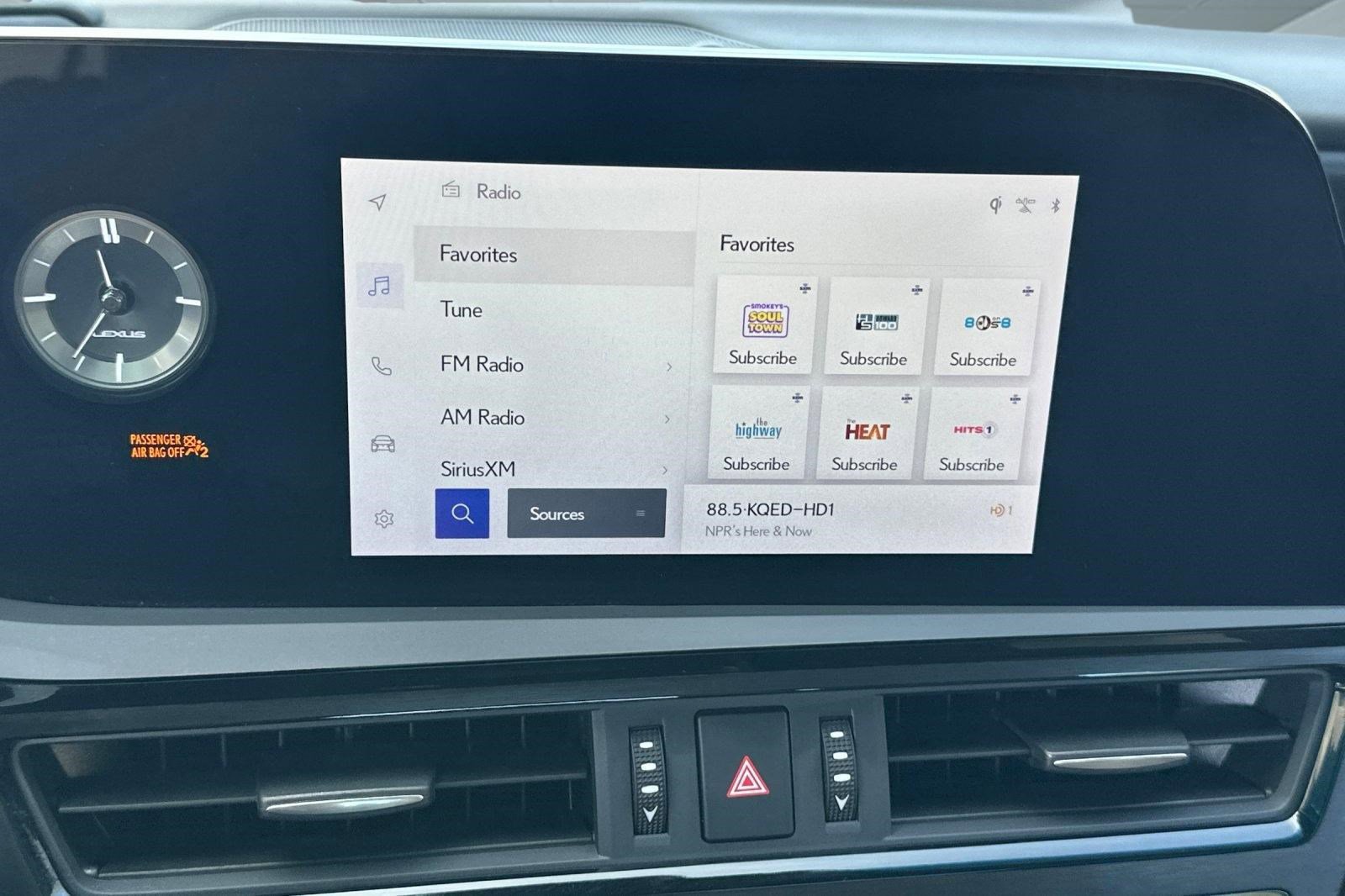 Used 2025 Lexus ES 300h w/ Premium Package image 24