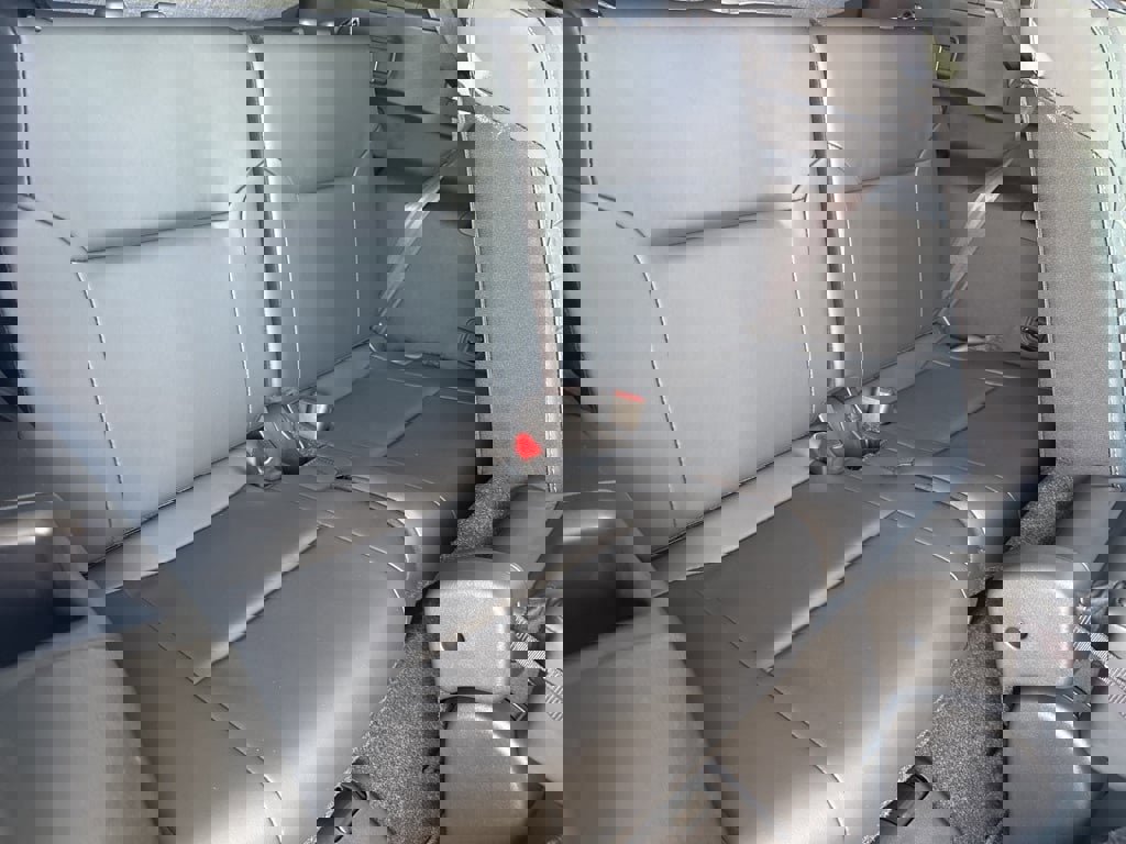 New 2025 Mitsubishi Outlander SE image 27