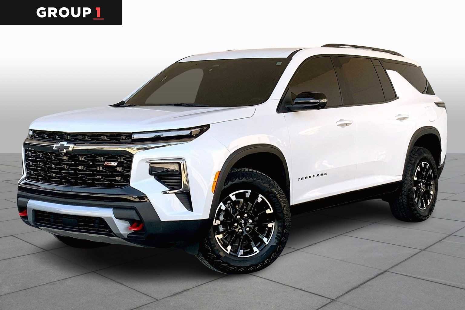 Used 2024 Chevrolet Traverse Z71 image 1