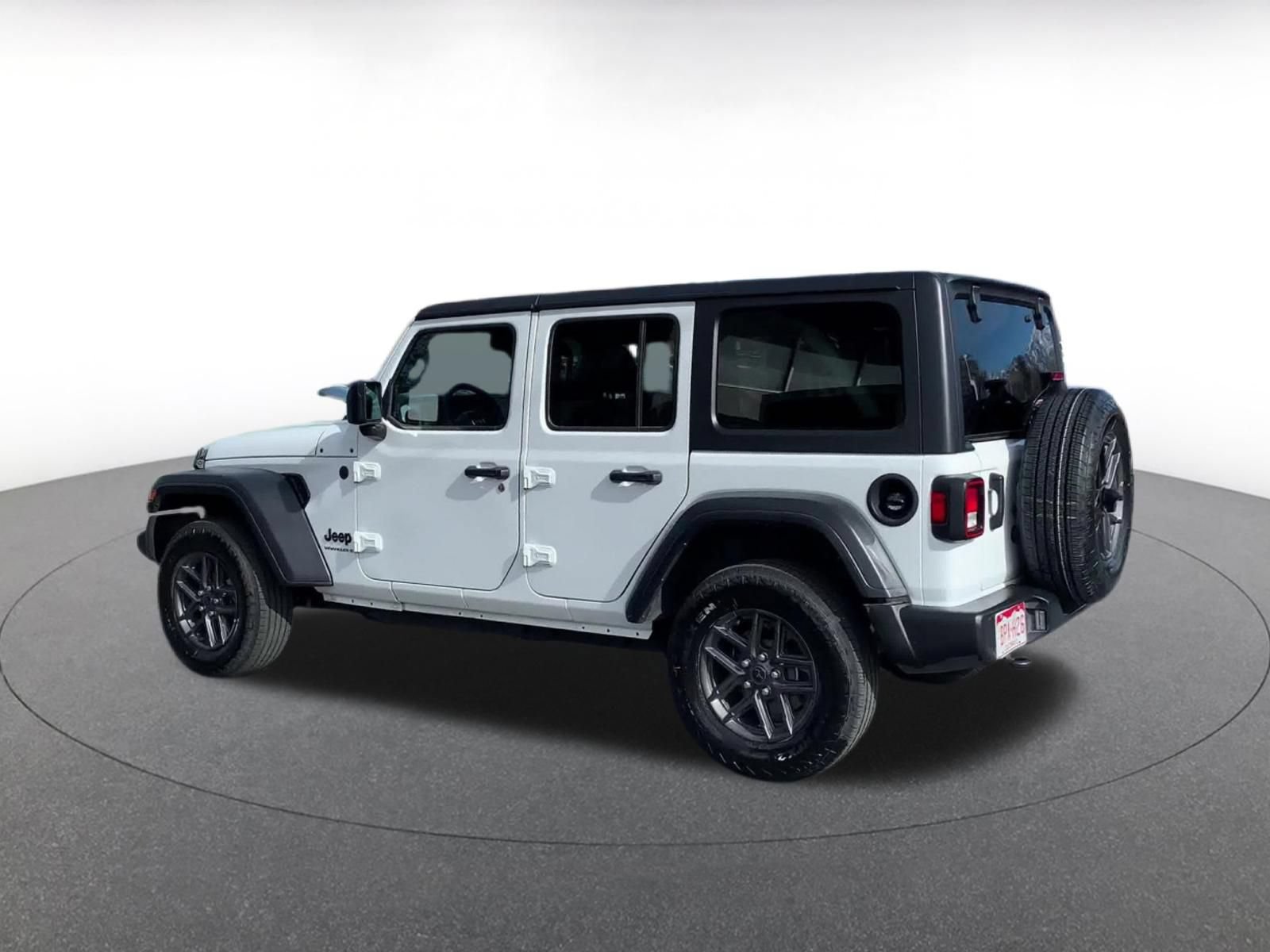 Used 2025 Jeep Wrangler Unlimited Sport AWD/4WD image 10