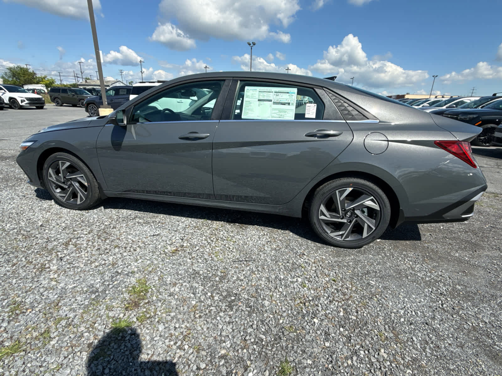 New 2026 Hyundai Elantra Limited FWD image 3