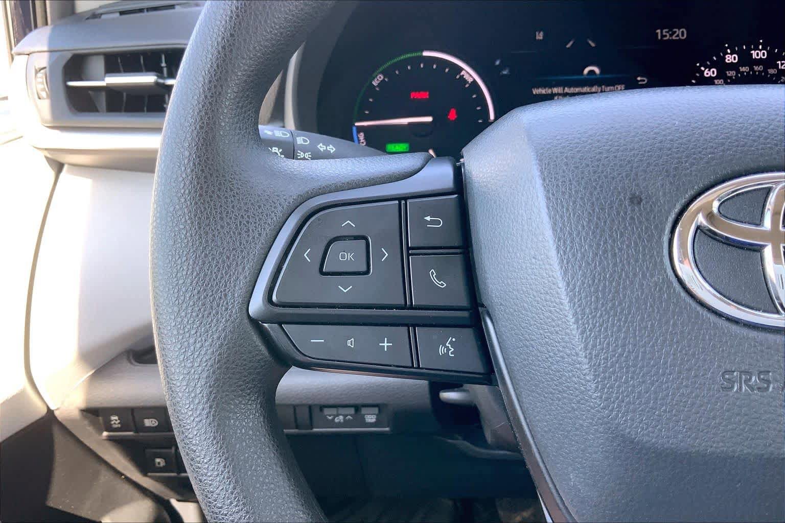 Used 2025 Toyota Sienna LE w/ LE Plus Package AWD/4WD image 23