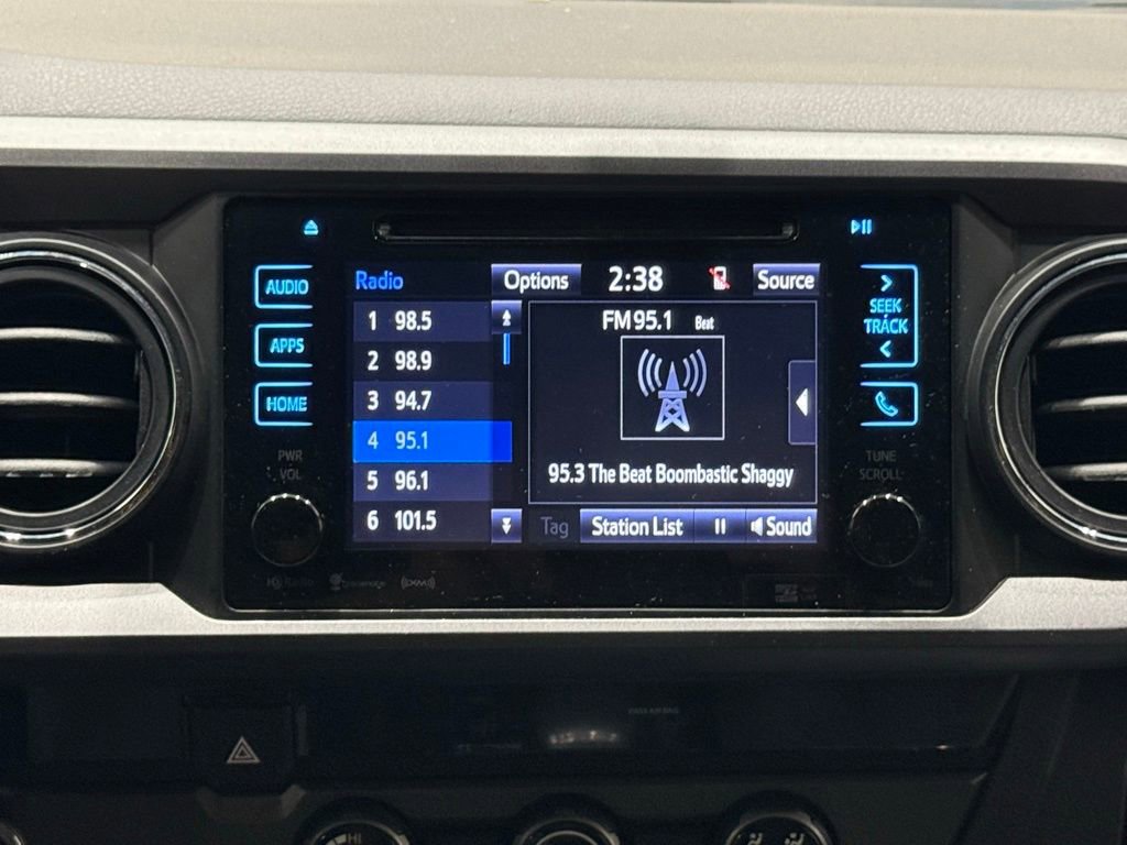 Used 2018 Toyota Tacoma TRD Sport image 21