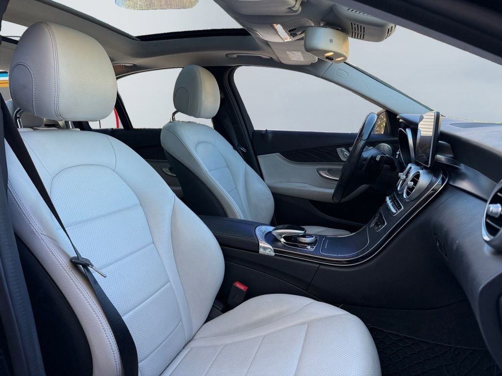 Used 2016 Mercedes-Benz C 300 4MATIC Sedan image 18