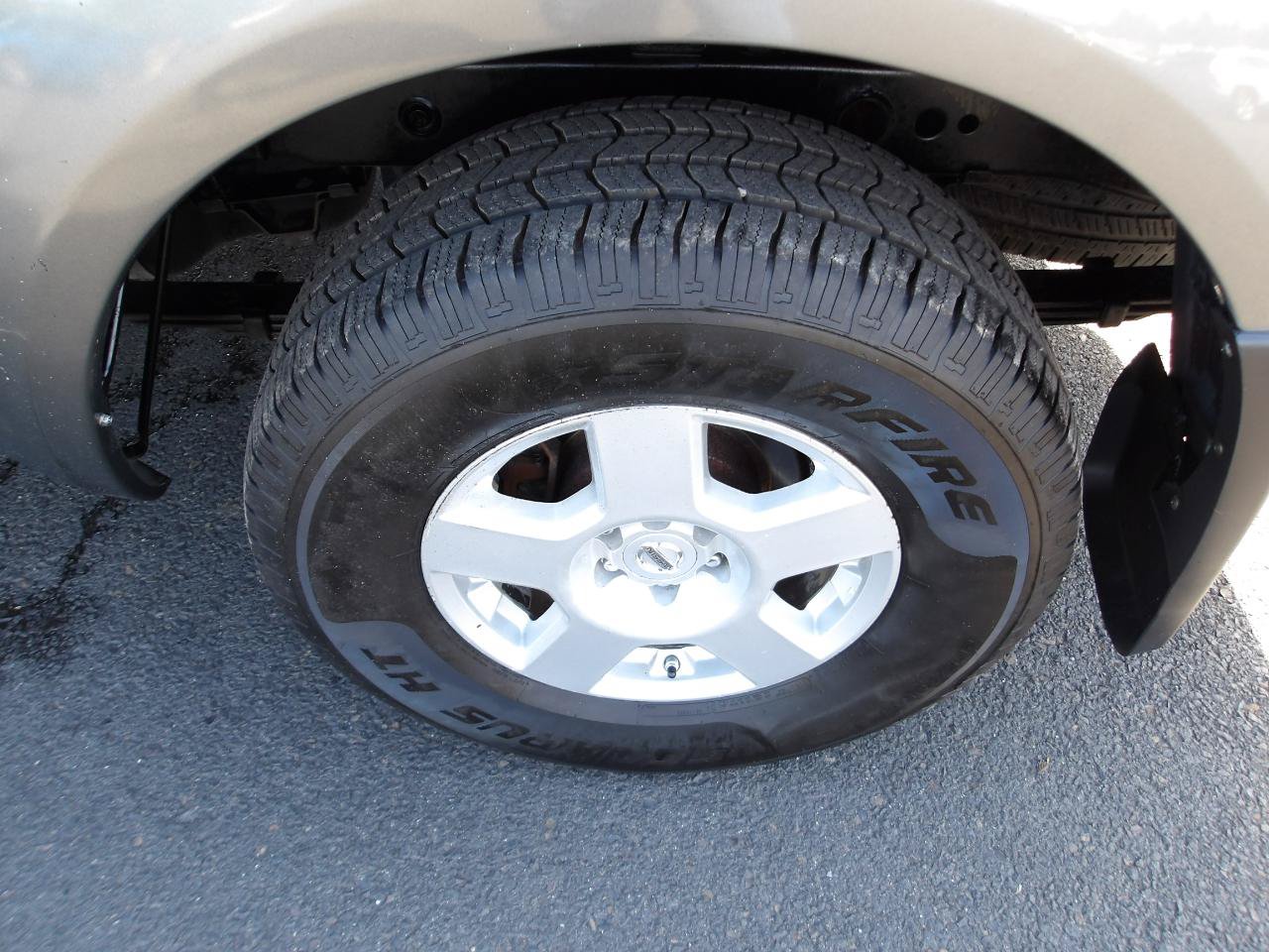 Used 2007 Nissan Frontier SE w/ Power Pkg AWD/4WD image 22