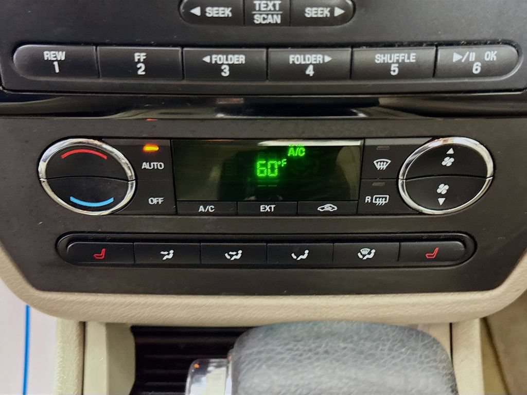 Used 2009 Ford Fusion SEL FWD image 17