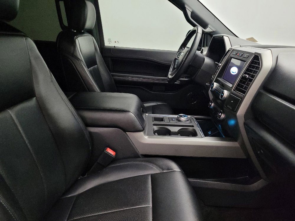 Used 2020 Ford Expedition XLT w/ Black Accent Package RWD image 21