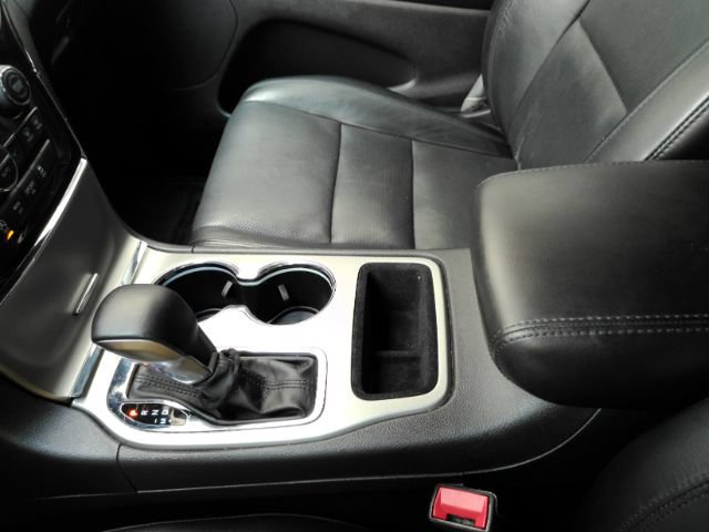 Used 2021 Jeep Grand Cherokee Limited w/ Luxury Group II RWD image 43